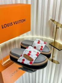 Picture of Louis Vuitton Slippers _SKULVsz35-41mnq1218488